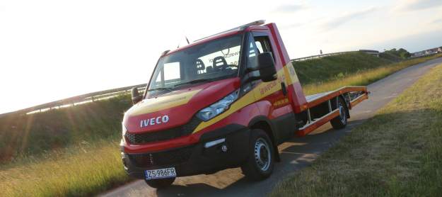 Pila gabinety kosmetyczne rzesy